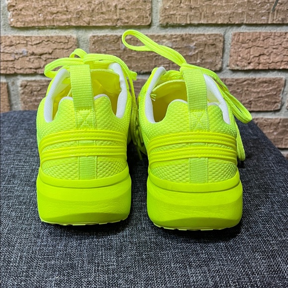 Veja CONDOR 2 ALVEOMESH FULL JAUNE FLUO in Citron - men’s 8 - Picture 4 of 9